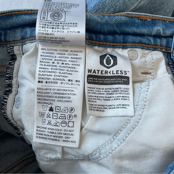 Levi’s Wedgie Icon Fit Blue Jeans, Ankle length, size 26 - Picture 9 of 10